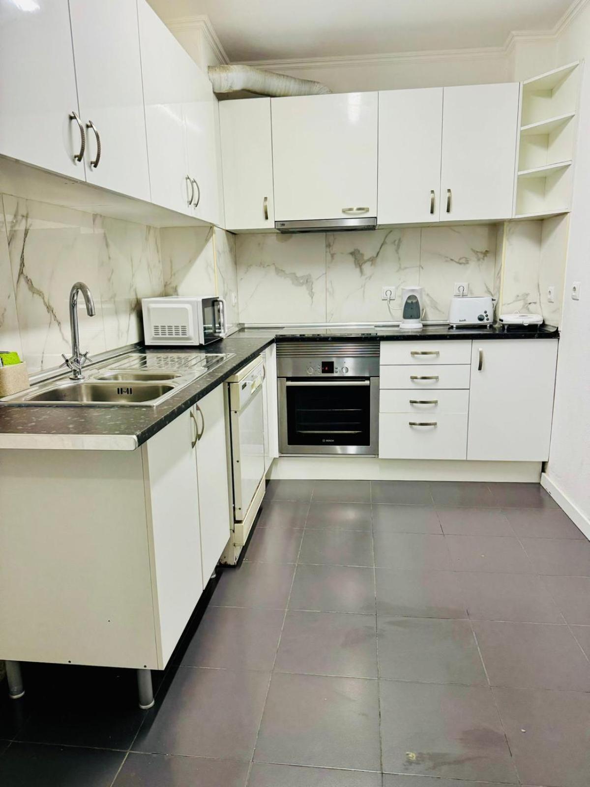 Apartamento T4 Albufeira Luaran gambar